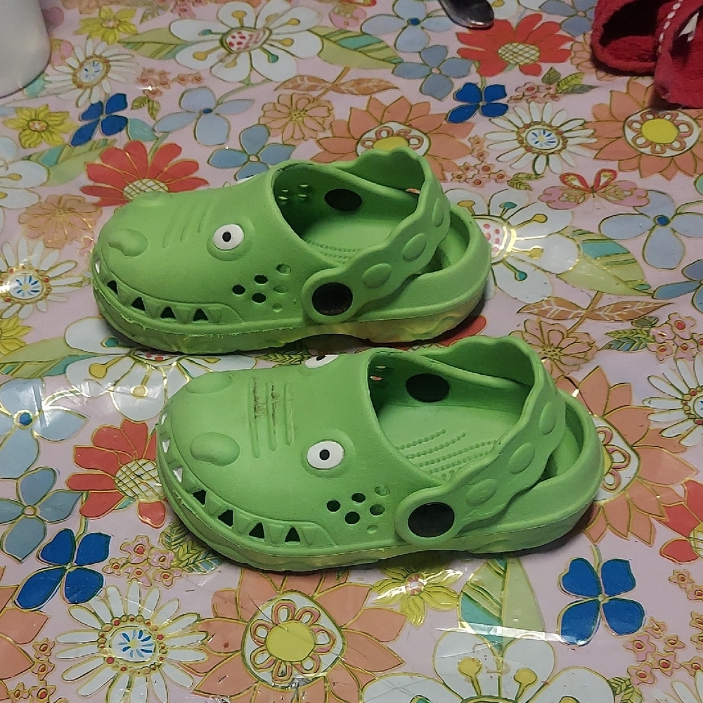 Green Kids Croc-Style Shoes